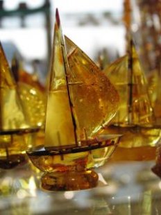 amber_stone_souvenir_261812_l.jpg